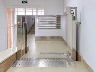 Вертикальная подъемная платформа для ММГН Veara EasyLift из нержавеющей стали